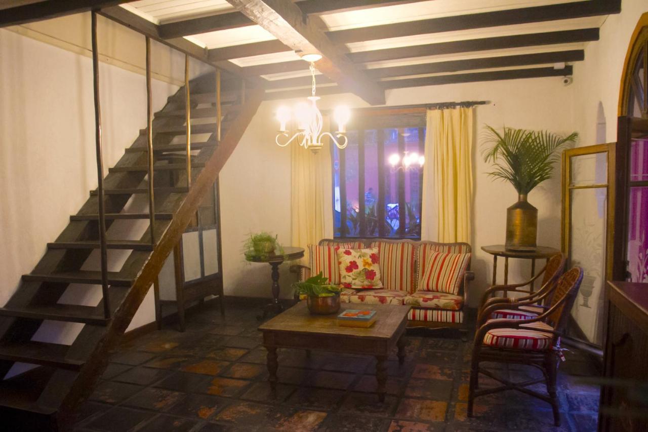 Hotel Pousada Dos Hibiscos Ильябела Экстерьер фото