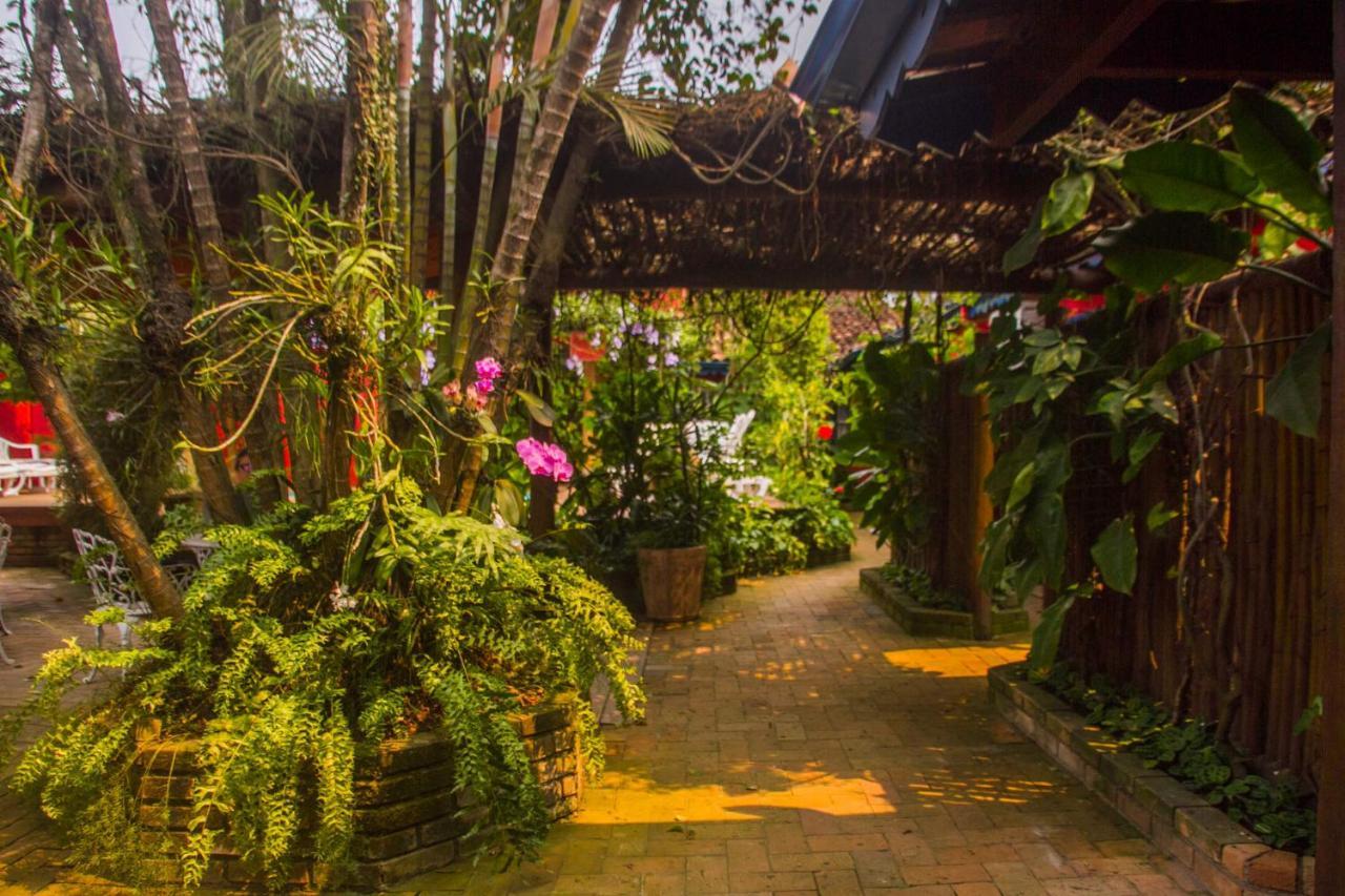 Hotel Pousada Dos Hibiscos Ильябела Экстерьер фото